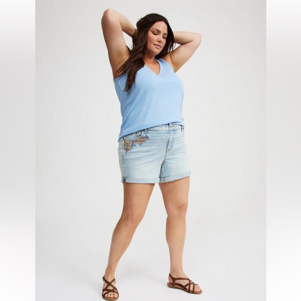 Torrid 5” Perfect Mid-Rise Light Blue Jean Shorts with Embroidered Detail